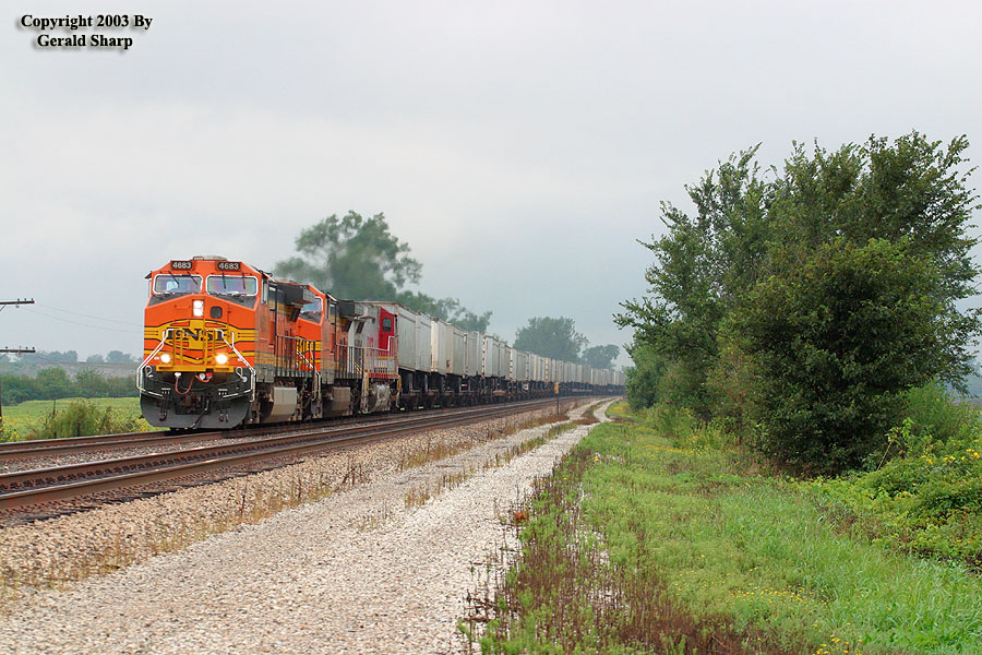 BNSF 4683 East Near Henrietta, MO