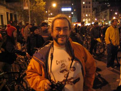 Photographer / cyclist Danny Lieberman recording scenes from the party!

 2004 Steven Faust. all rights reserved