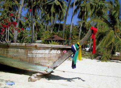 Boat taxi on Phi Phi Don