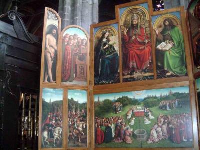 Famous (copy of) tryptique, adoration of the Lamb, by Brothers van Eijck