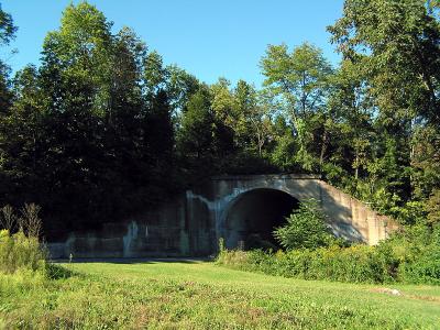 Old tunnel_4343.jpg