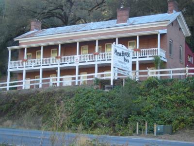 Mine House Inn