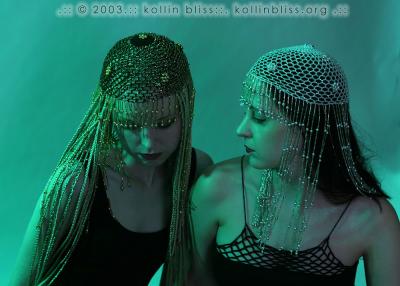 women_of_the_oasis11.jpg