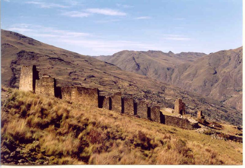 Piruro has high-rise stone dwellings and was presumably a ceremonial centre