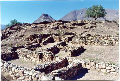 The location of the Temple of Kotosh, the earliest (?) evidence of a complex society and of pottery in Peru, dating from 2000 BC