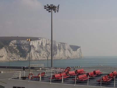 u33/maria263/medium/21760739.Sundeckwithwhitecliffs.jpg