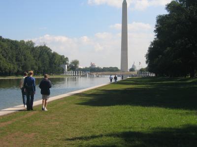 Reflecting Pool & Washington Monumnet - looking away from the Lincoln Memorial