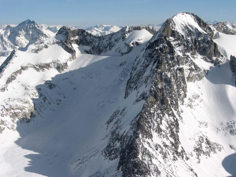 Logan, Banded Glacier (Logan022503-24adj2.jpg)