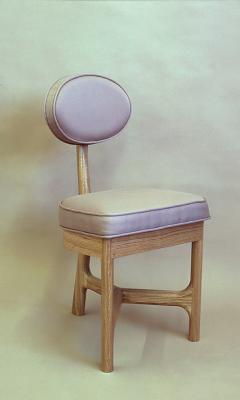 Three-leg chair