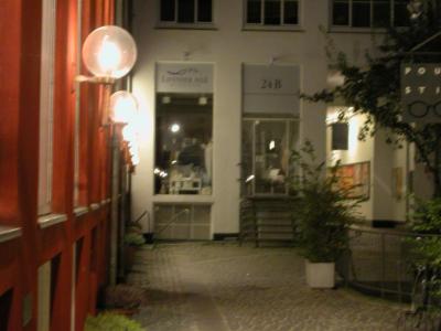 2003-09-16 20-03-09.JPG