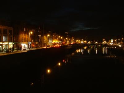 Night schene from the HaPenny bridge in Dublin