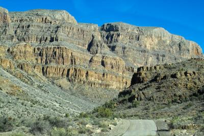 IMG00620.jpg Grand Canyon Hualapai road to Colorado River