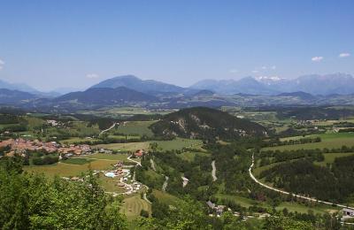 The view cver Lalley to Montagne de Lans range