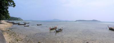 u33/win13/medium/36175881.SeaGypsyVillagerPhuket1.jpg