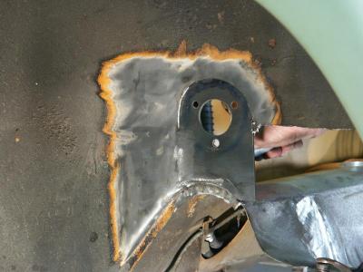 u34/9146gt/medium/22373288.FrontLftFenderwellRepair024.jpg