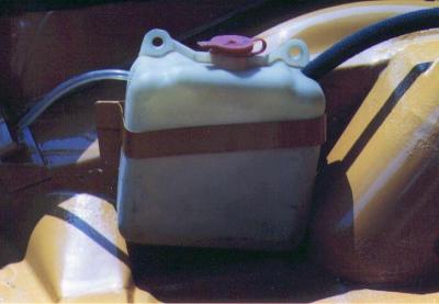 GT Oil Overflow Container 002