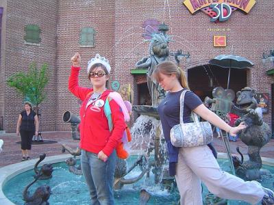 MGMMuppetFountainLizAlden1.jpg