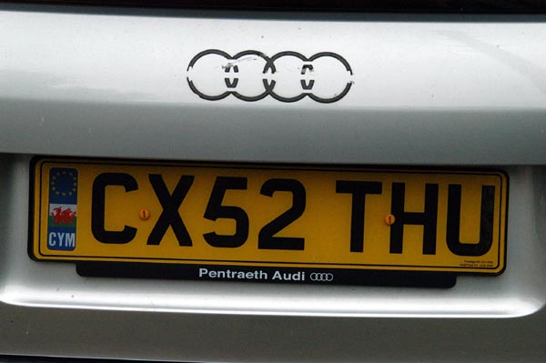 Welsh version of a UK license plate