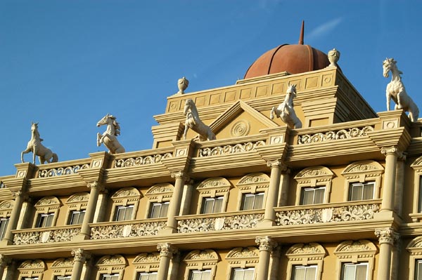 Riviera Palace, Manama
