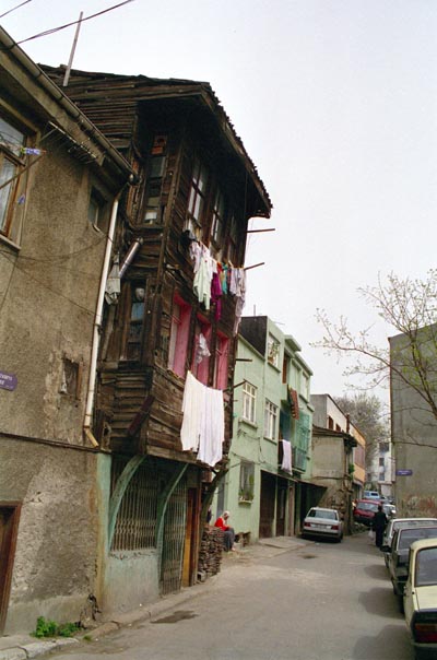 Old wooden house on Kck Ayasofya