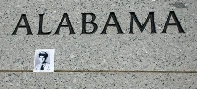 u34/bricciphoto/medium/34815279.AlabamaWWIIMemorial.jpg