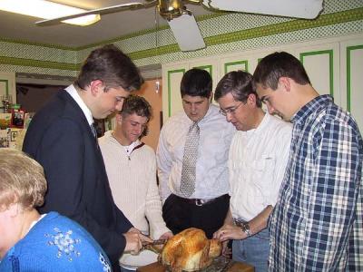 u34/bruce_j/medium/22730315.Turkeycarvinglesson.jpg