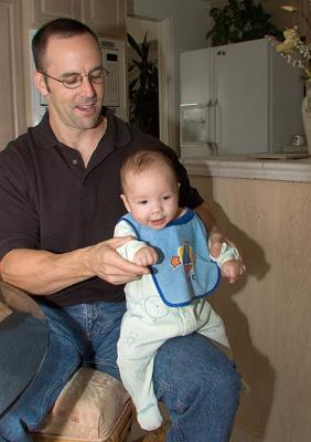 19-wks-Daddys-knee.jpg