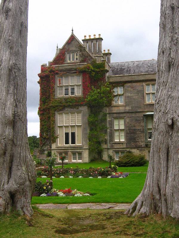 Muckross House