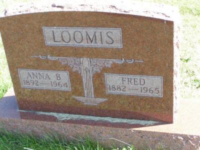 Loomis, Fred & Anna B. Section 6 Row 5