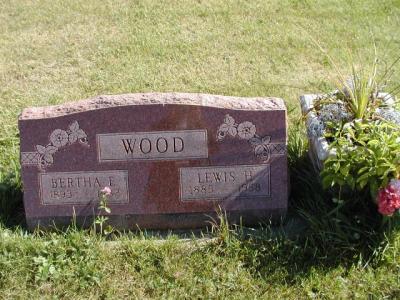 Wood, Bertha E and Lewis H. Section 6 Row 13