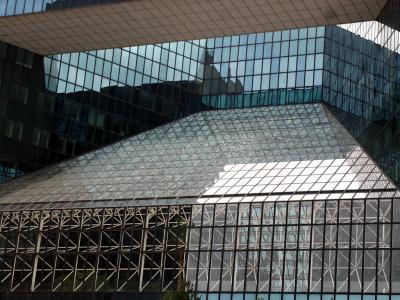 La Defense:Thinking outside the Box