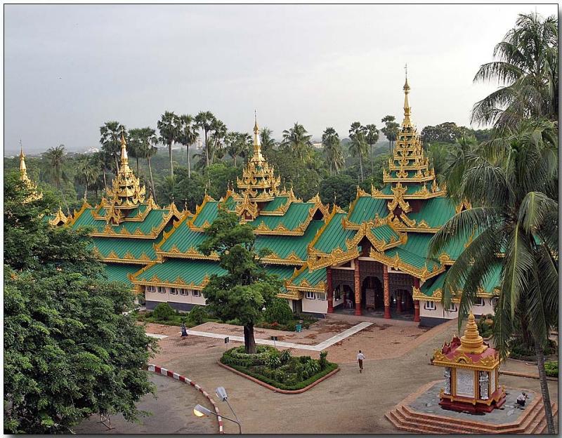 Side entrance to the Shwedagon Pagoda