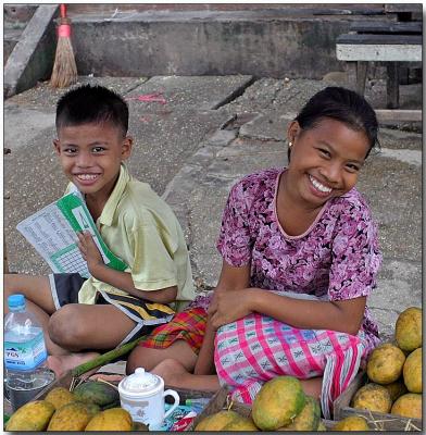 Young Smiles - Hledan Market, Yangon