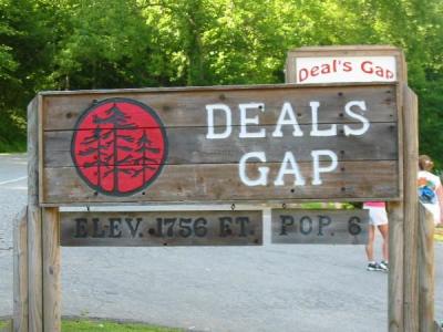 Deals Gap Sign