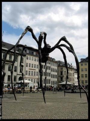 Giant spider