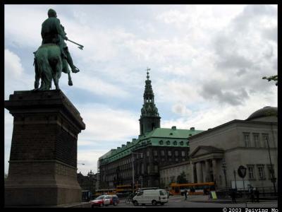 Statue and Palace