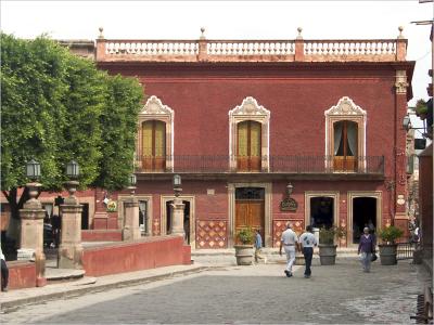 San Miguel de Allende 20030095.jpg Conspirary house