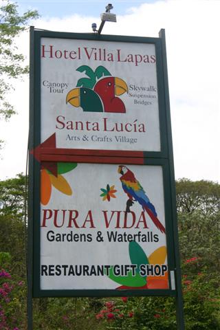 Villa Lapas Sign