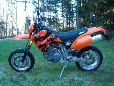 KTM 625SMC with LC4 motor has Keihin FCR-MX Carburetor