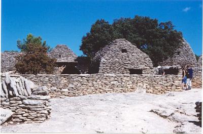 u34/joanel/medium/22462621.LesBoiresoutsideGordes.jpg