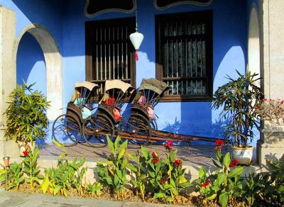 Old rickshaws, Cheong Fatt Tze Mansion