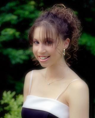 u34/johnsgallery/medium/31181925.Steph_Promcopy.jpg
