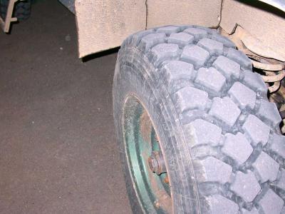 Michelin XZL 335/80X20 (12,5X20) / rim 11