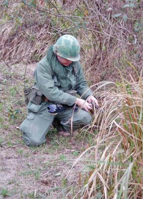 Setting up a claymore..