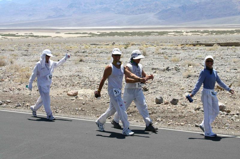 Art Webb #62, Chris Frost #53, Marshall Ulrich #12 (all Badwater veterans), & Lisa #36 (rookie)