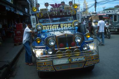 Islands004_jeepney.jpg