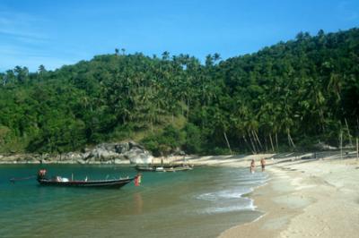 KohPhangan057_beach.jpg