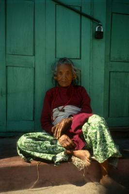 people001_oldwoman.jpg
