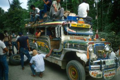 people059_jeepneytrouble.jpg