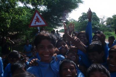 Basi_017_schoolkids.jpg